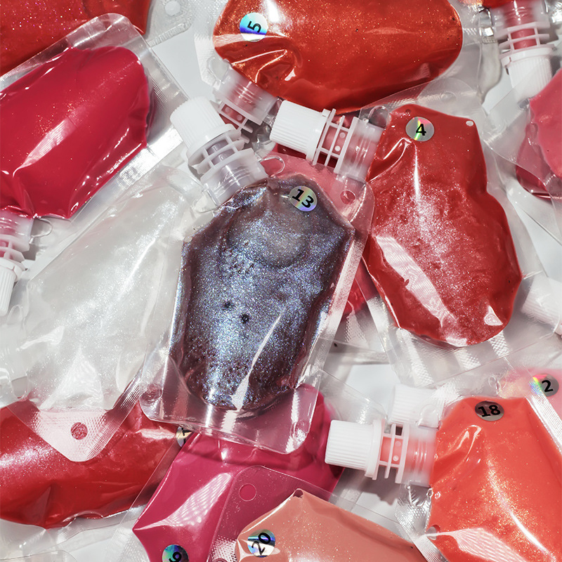 کیسه پلاستیکی 200 میلی لیتری کیسه نازل لب براق کننده وگان و پایه پیگمنت بدون Cruelty Finished Lipgloss